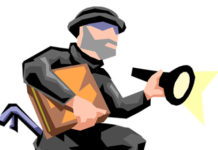 ഒന്നും കിട്ടിയില്ല കള്ളൻ ദേഷ്യത്തോടെ പാവയെ വെട്ടി; കിട്ടിയത് 30 പവൻ സ്വർണവും 80,000 രൂപയും