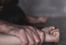 കർണാടകയിൽ എട്ടുവയസ്സുകാരിയെ പീഡിപ്പിച്ച് കൊലപ്പെടുത്തി മൃതദേഹം കുറ്റിക്കാട്ടില് ഉപേക്ഷിച്ചു