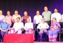 ബഹ്റൈൻ കേരളീയ സമാജം മുതിർന്ന അംഗങ്ങളായ ശ്രീ സോമരാജൻ തരോളിനും മുര ളീധരൻ തമ്പാനും യാത്രയയപ്പു നൽകി.