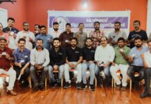 കോഴിക്കോട് ജില്ലാ പ്രവാസി അസ്സോസിയേഷൻ അംഗത്വ കാർഡ് വിതരണം ചെയ്തു.