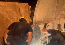 ഒമാനിൽ പാറ ഇടിഞ്ഞ് വീണ് അഞ്ചു മരണം: രക്ഷാപ്രവര്ത്തനം തുടരുന്നു