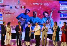 ഇന്ത്യൻ സ്ഥാനപതി ഹിസ് എക്സലൻസി പിയൂഷ് ശ്രീവാസ്തവ ബികെഎസ് ഇൻഡോ – ബഹ്റൈൻ മ്യൂസിക് ആൻഡ് ഡാൻസ് ഫെസ്റ്റിവൽ 2022 ന്റെ മുഖ്യാതിഥിയായി പങ്കെടുത്തു.