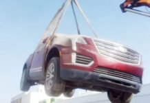 ഒമാനിൽ വഴിയരികിൽ ഉപേക്ഷിക്കപ്പെട്ട വാഹനങ്ങൾ നീക്കുന്നത് തുടരുന്നു