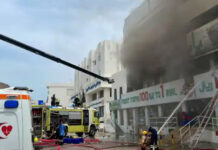 ഒമാനില് വ്യാപാര സ്ഥാപനത്തില് തീപിടുത്തം, കെട്ടിടത്തില് കുടുങ്ങിയ നാല് പേരെ രക്ഷിച്ചു