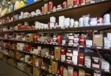 വ്യാജ കാർ സ്പെയർപാർട്സുകൾ വിൽക്കുന്ന സ്ഥാപനം കണ്ടെത്തി