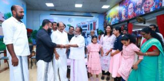 പത്തനാപുരം ഗാന്ധിഭവനു സഹായം കൈമാറി