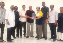 യാത്രയയപ്പ് നൽകി