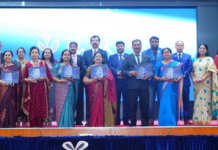 ഇന്ത്യൻ സ്കൂൾ അധ്യാപകരുടെ സേവന മികവിനെ ആദരിച്ചു