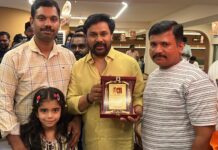 നടന് ദിലീപിന് ബഹ്റൈൻ ലാൽ കെയേഴ്സിന്റെ സ്നേഹോപഹാരം