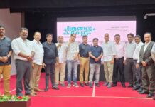 ബഹ്റൈനിൽ കെ.ആർ സുനിൽ എഴുതിയ “വെളിച്ചപ്പാടും പോക്കറ്റടിക്കാരും ” പുസ്തക പ്രകാശനം നടന്നു