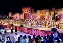 ആസ്വാദകർക്ക് ആവേശമായി ഇന്ത്യക്കു പുറത്തെ ഏറ്റവും വലിയ വാദ്യ കലാസംഗമത്തിനു ബഹ്റൈൻ വേദിയായി