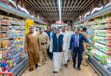 ബഹ്റൈൻ കിരീടാവകാശിയും പ്രധാനമന്ത്രിയുമായ പ്രിൻസ് സൽമാൻ ബിൻ ഹമദ് അൽ ഖലീഫ ലുലു ഹൈപ്പർമാർക്കറ്റിന്റെ വിവിധ ശാഖകൾ സന്ദർശനം നടത്തി